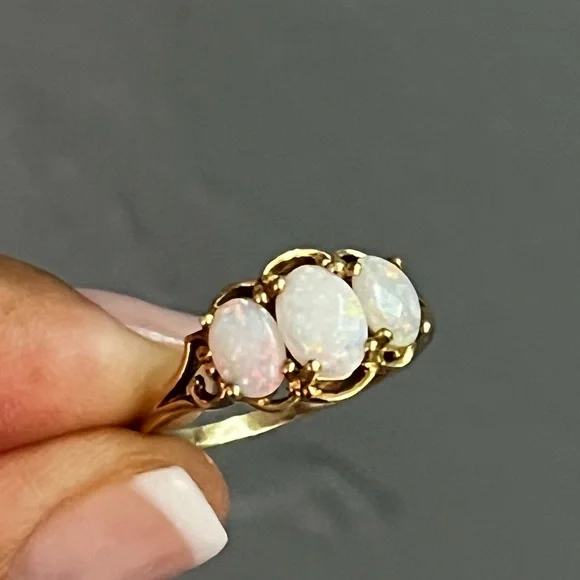Elegant 14K Yellow Gold Triple Opal Ring - Picture 2 of 16